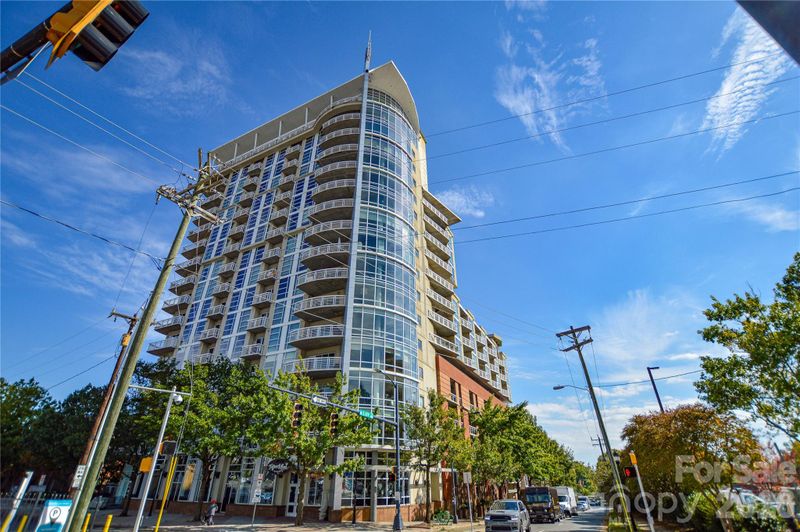 505 E 6th St #1006, Charlotte, NC 28202