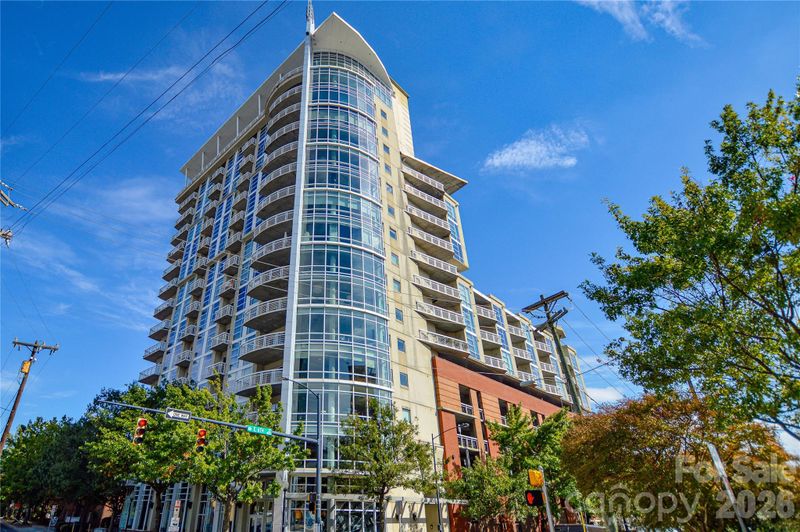 505 E 6th St #1006, Charlotte, NC 28202