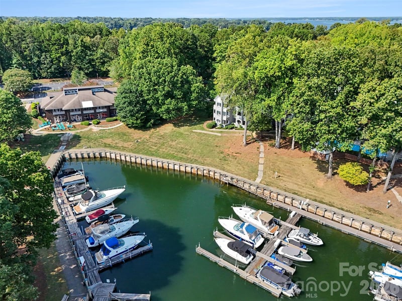 203 Northwest Dr, Davidson, NC 28036
