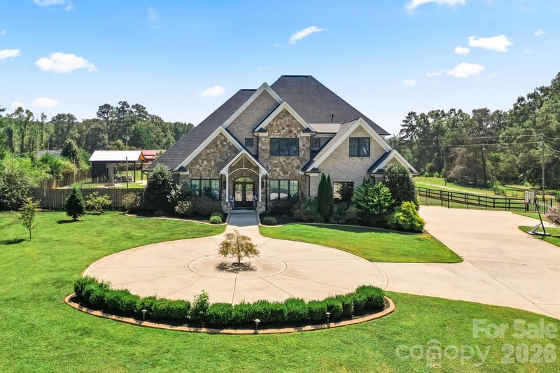 822 Kiser Rd, Bessemer City, NC 28016