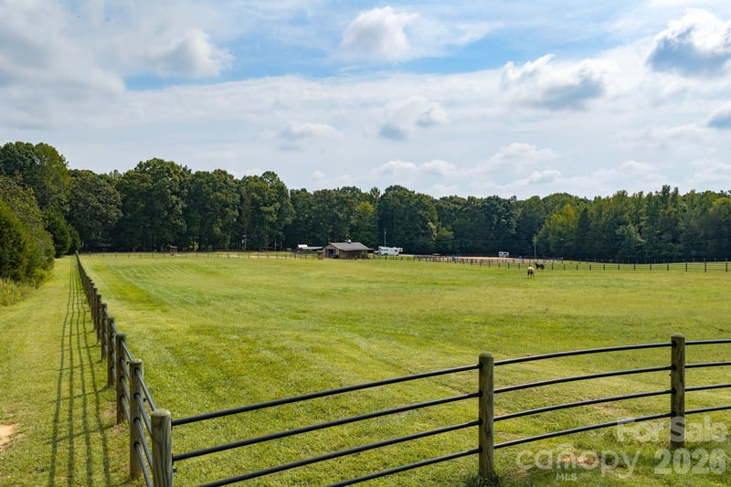 1125 Ballpark Dr, Mooresville, NC 28115