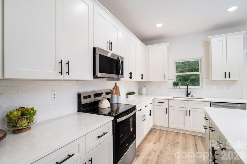 1531 9th Street Ln NW, Hickory, NC 28601