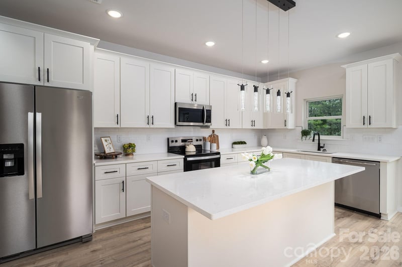 1531 9th Street Ln NW, Hickory, NC 28601