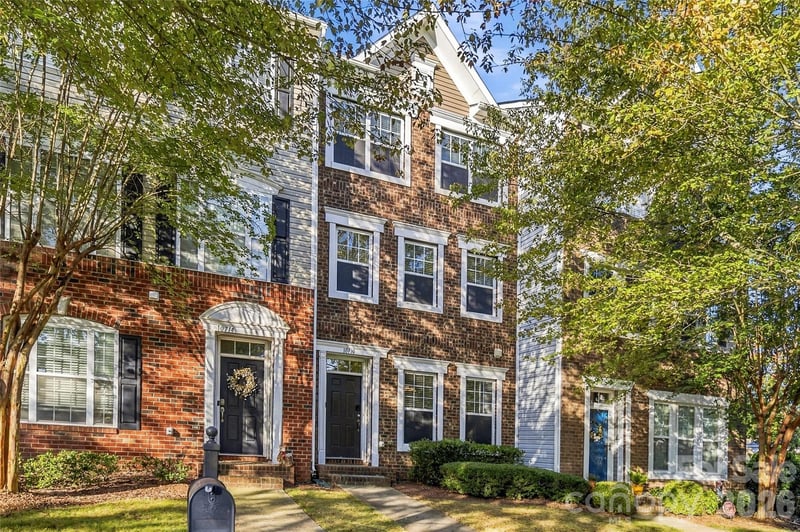 10710 Kemptown Sq S, Mint Hill, NC 28227