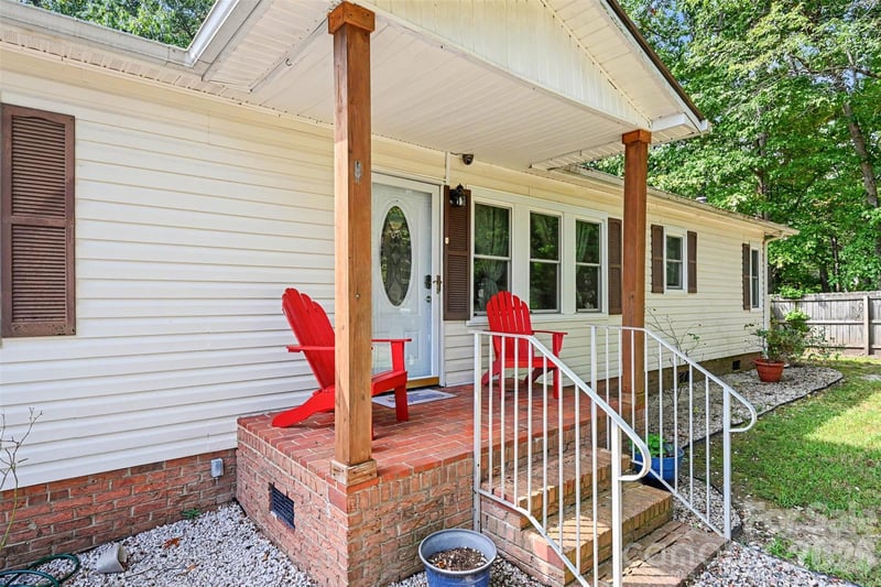 115 Red Fox Ct, Mount Holly, NC 28120