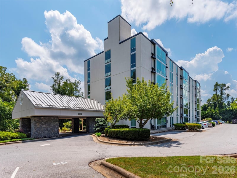 647 Town Mountain Rd #307, Asheville, NC 28804