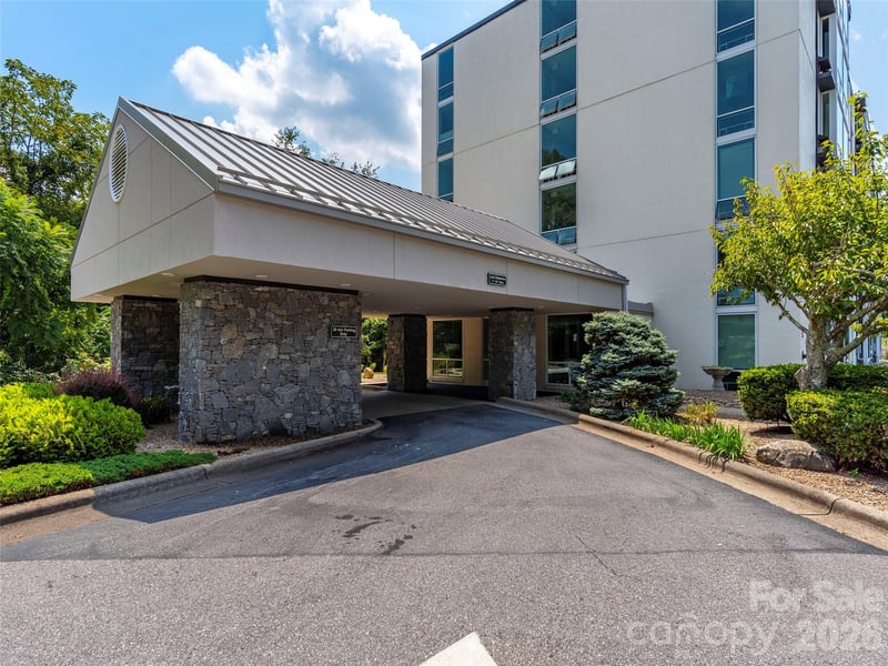 647 Town Mountain Rd #307, Asheville, NC 28804