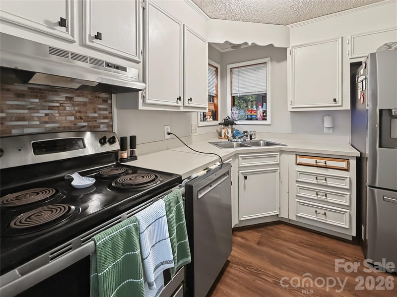 1156 Crab Creek Rd, Hendersonville, NC 28739