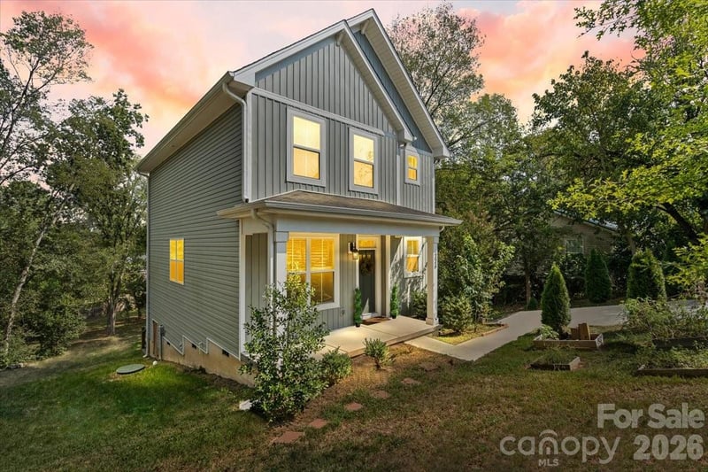 226 1st St, Mount Holly, NC 28120