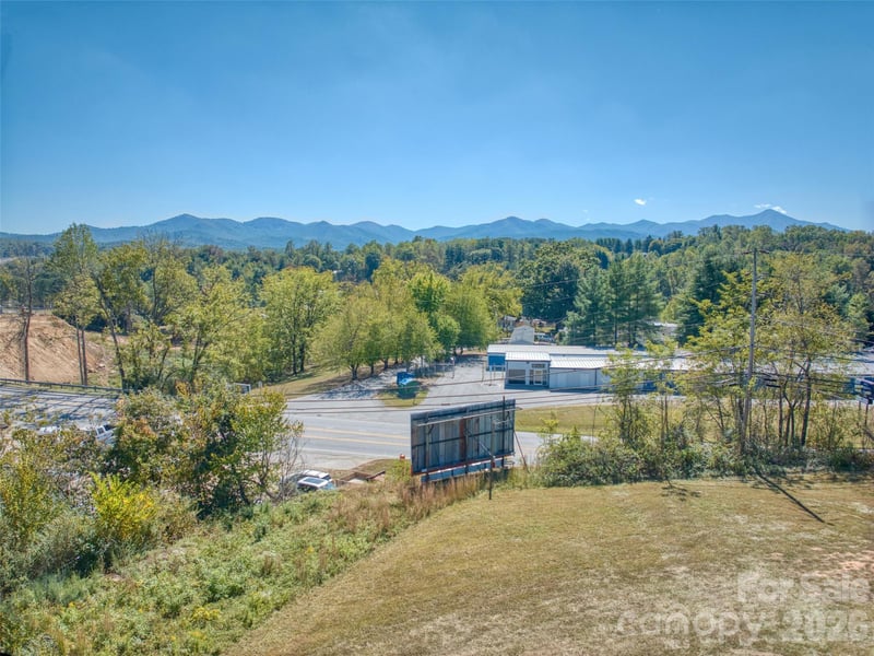 99 Justice Ridge Rd, Candler, NC 28715