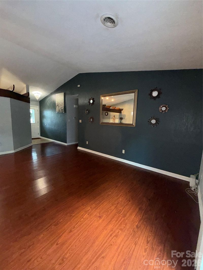 3425 Cross Winds Rd, Charlotte, NC 28227