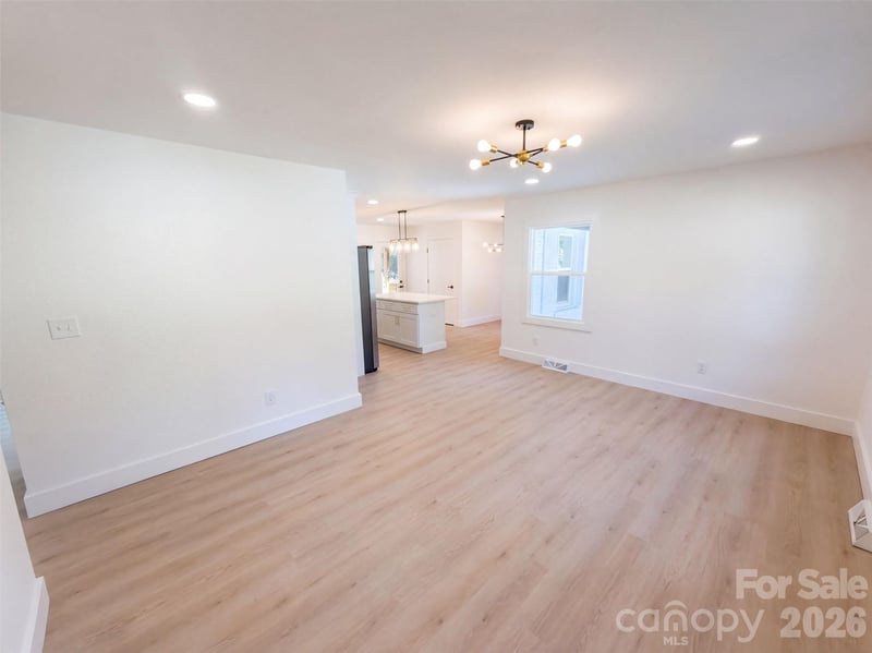 4200 Abbeydale Dr, Charlotte, NC 28205