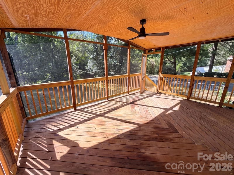4200 Abbeydale Dr, Charlotte, NC 28205