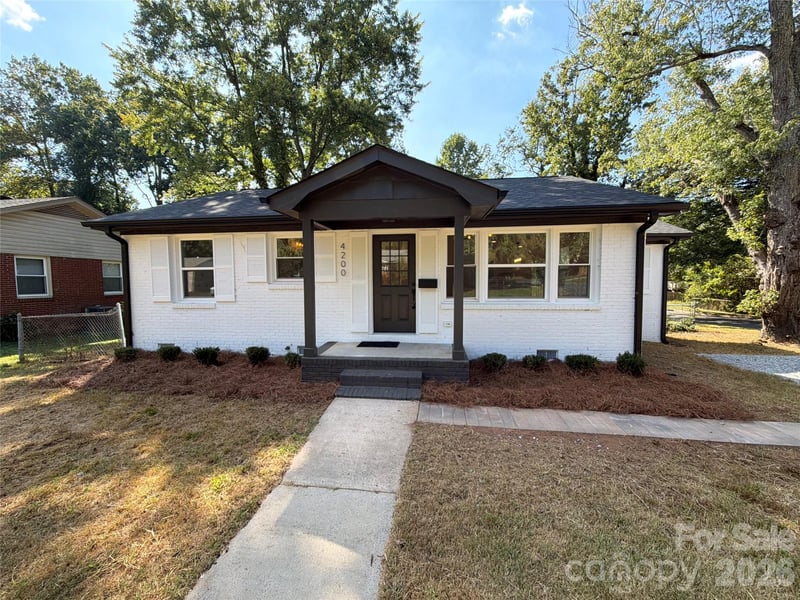 4200 Abbeydale Dr, Charlotte, NC 28205