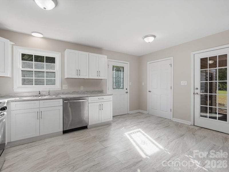102 Cushman Dr, Chester, SC 29706