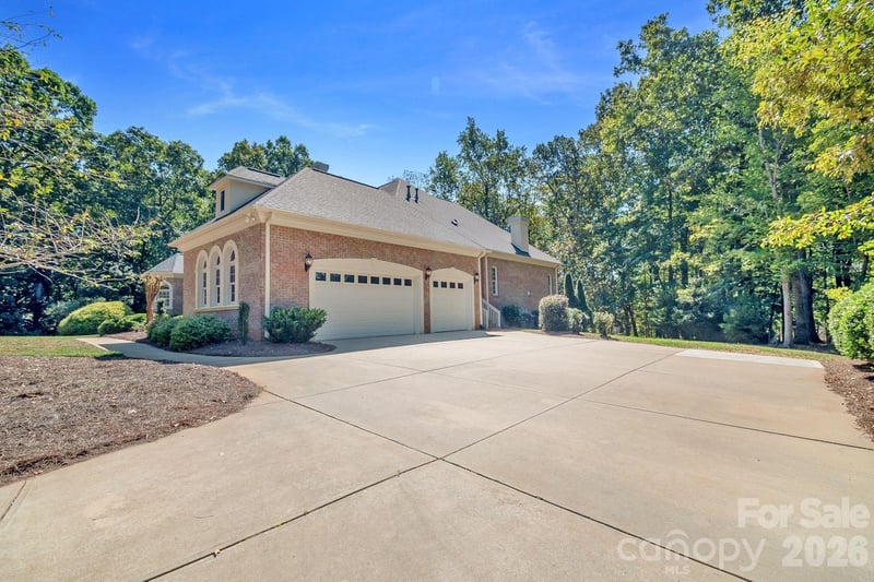 6052 Oxfordshire Rd, Waxhaw, NC 28173