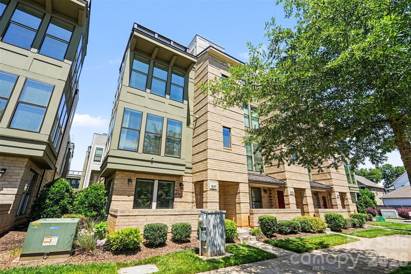 1571 Duckworth Ave, Charlotte, NC 28208