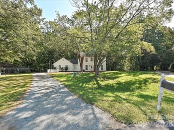 11200 Walking Horse Ln, Charlotte, NC 28215