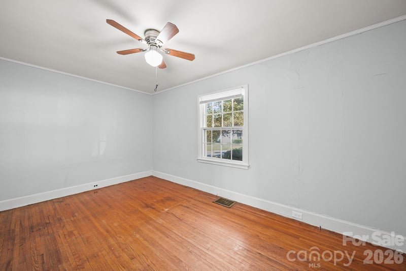 1011 Holland Ave, Gastonia, NC 28052