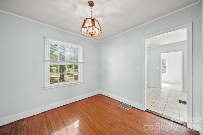 1011 Holland Ave, Gastonia, NC 28052