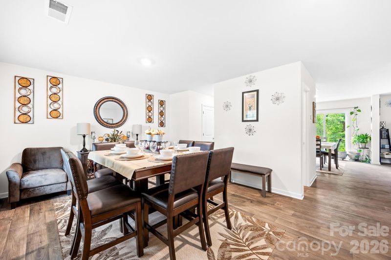 7401 Finnigan Rd, Charlotte, NC 28215