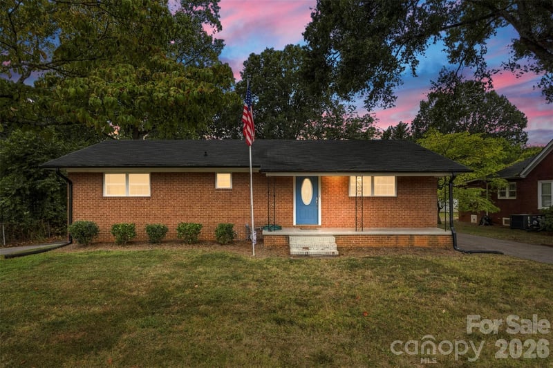 1094 Union St S, Concord, NC 28025