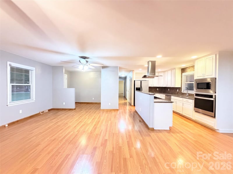 15408 Shawnee Trl, Matthews, NC 28104