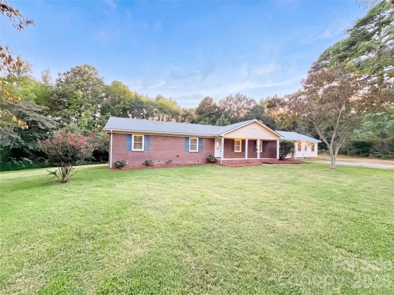 15408 Shawnee Trl, Matthews, NC 28104