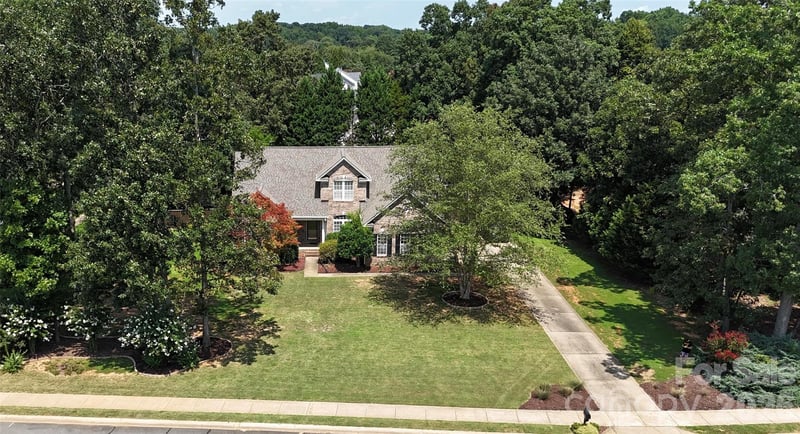 2107 Heath Lake Dr, Mint Hill, NC 28227