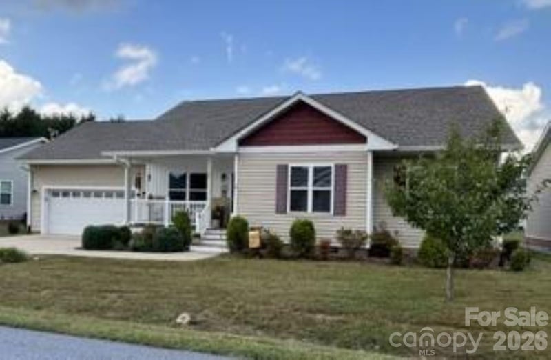27 Day Lilly Ct, Hendersonville, NC 28739