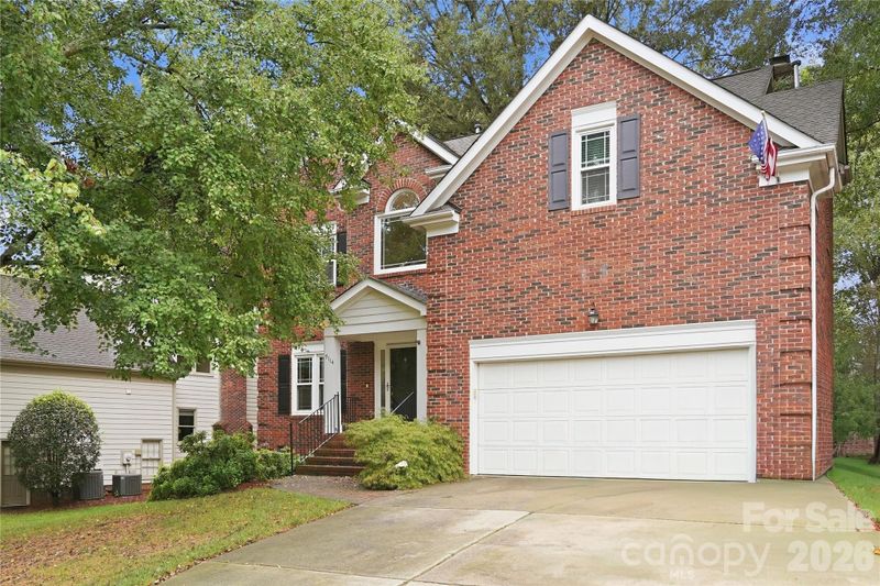 9114 Cameron Wood Dr, Charlotte, NC 28210