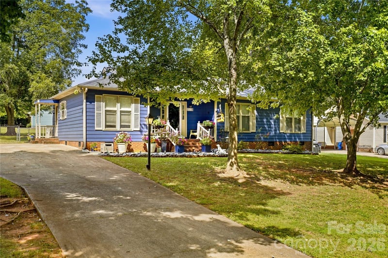 2118 Lampglow Ct, Gastonia, NC 28056