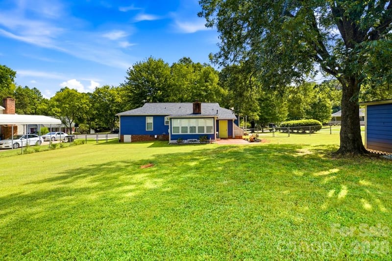 2118 Lampglow Ct, Gastonia, NC 28056