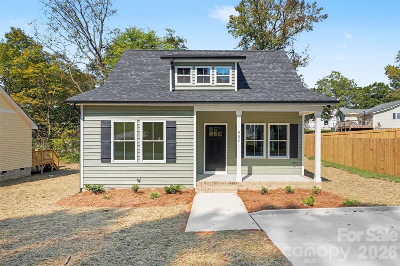 902 W 8th St, Kannapolis, NC 28081