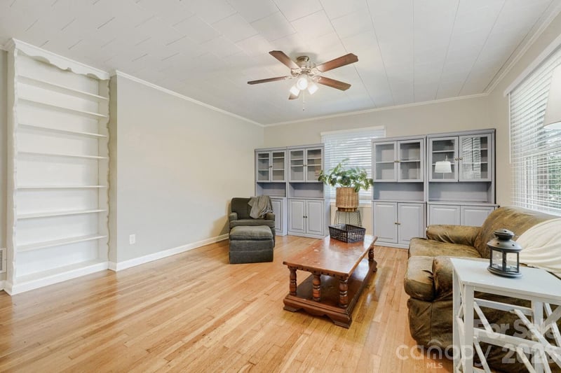 301 Jean Ave, Kannapolis, NC 28083
