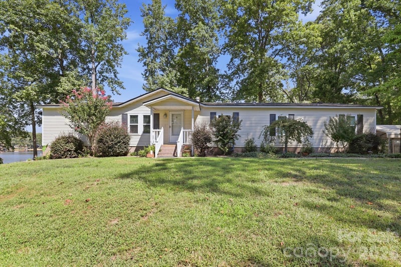 380 Lake Landing Dr, Salisbury, NC 28146