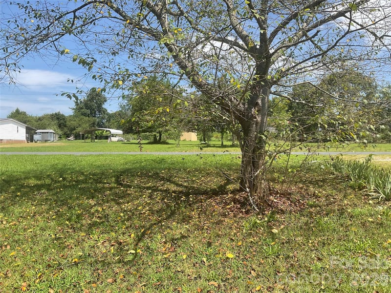 204 Conifer Dr, Statesville, NC 28625