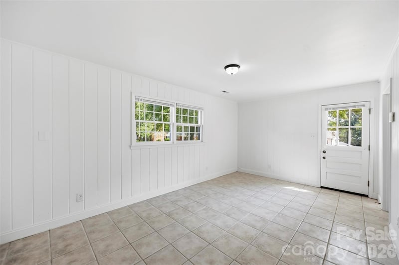 4700 Woodway Pl, Charlotte, NC 28208