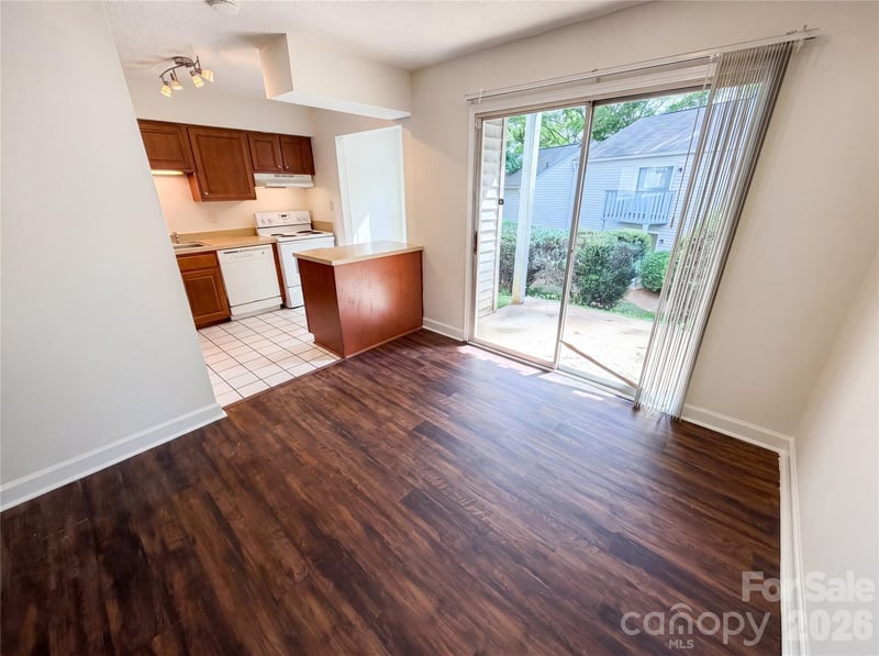 2020 Stoney Point Ln, Charlotte, NC 28210