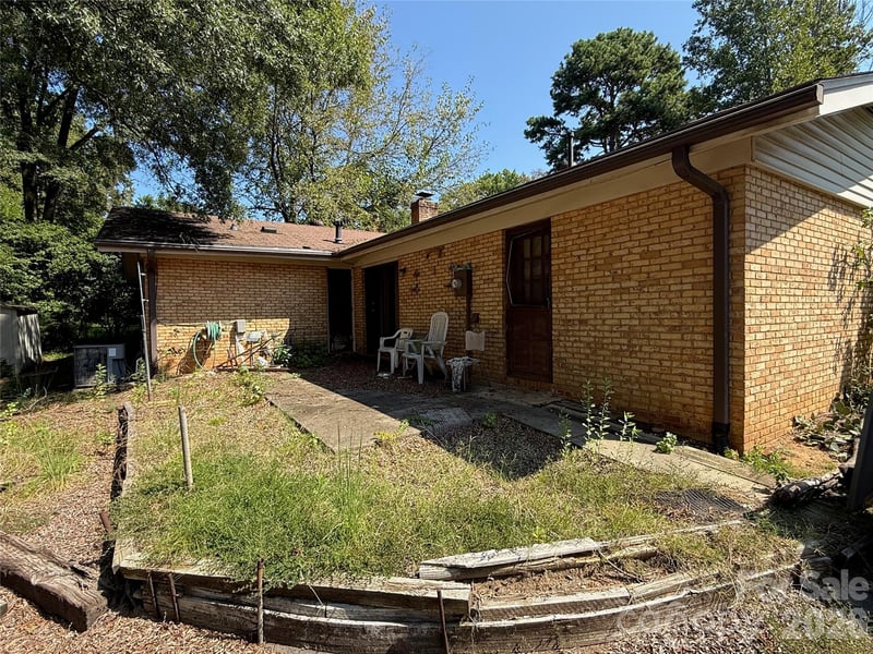 6737 Cardigan Ave, Charlotte, NC 28215