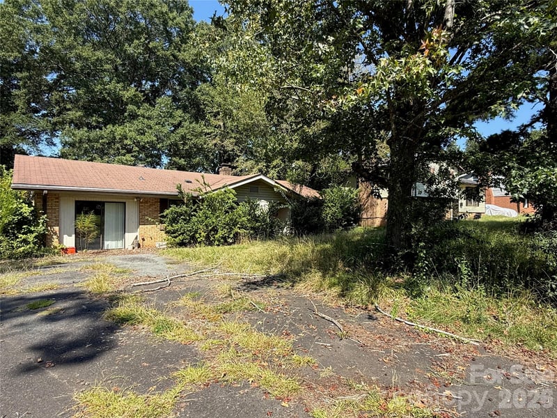 6737 Cardigan Ave, Charlotte, NC 28215