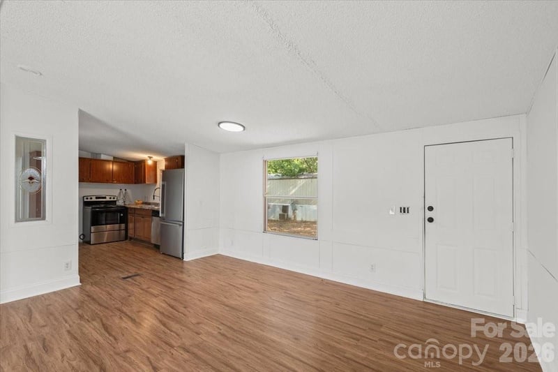 109 Puett Dr, Dallas, NC 28034
