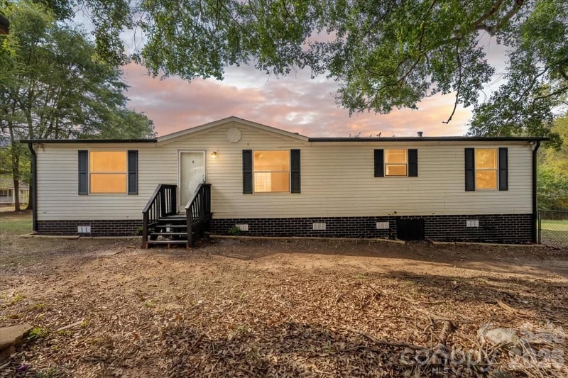 109 Puett Dr, Dallas, NC 28034