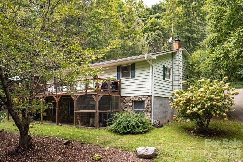 101 Guffey Mountain Rd, Fairview, NC 28730