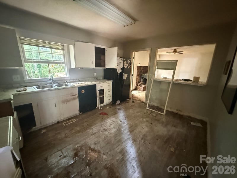 3740 Sugar Spring Rd, Gastonia, NC 28054