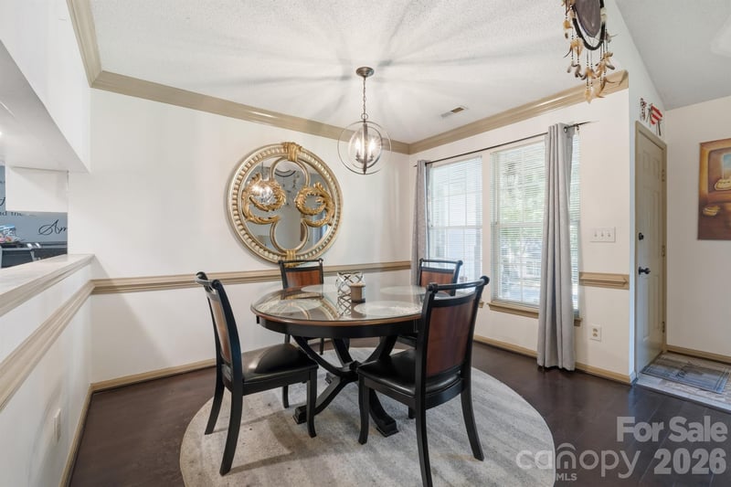 6833 Shiloh Ridge Ln, Charlotte, NC 28212