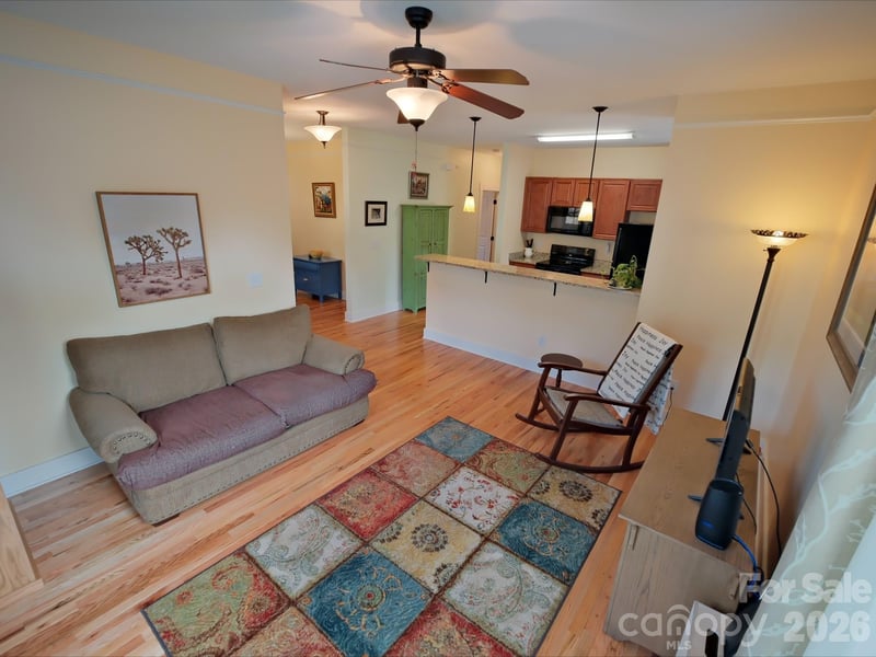 3 Byrdcliffe Ln, Asheville, NC 28805