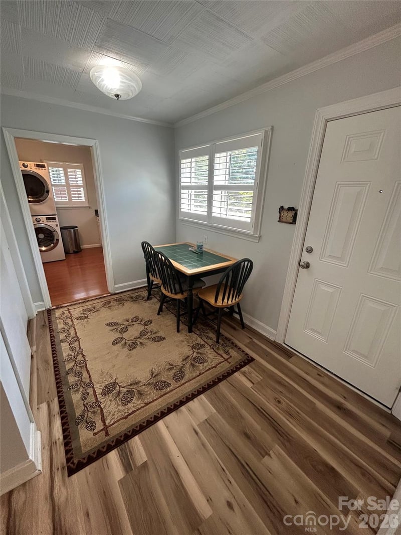110 9th St, Black Mountain, NC 28711