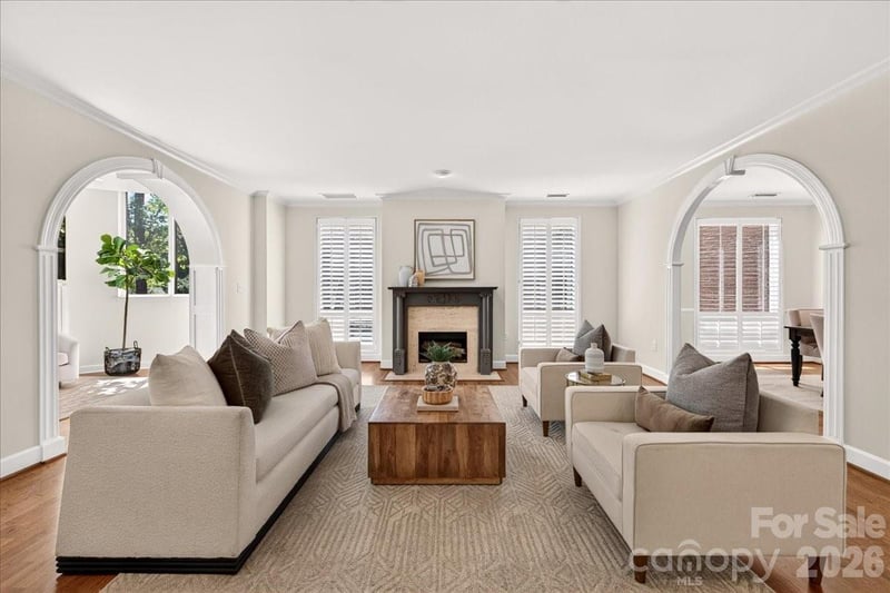 906 Cherokee Rd, Charlotte, NC 28207