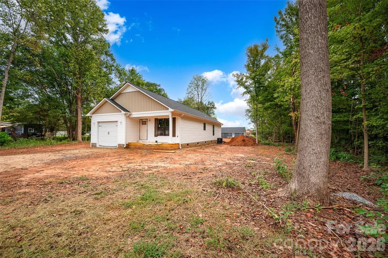 104 Roseman Ln, Statesville, NC 28625